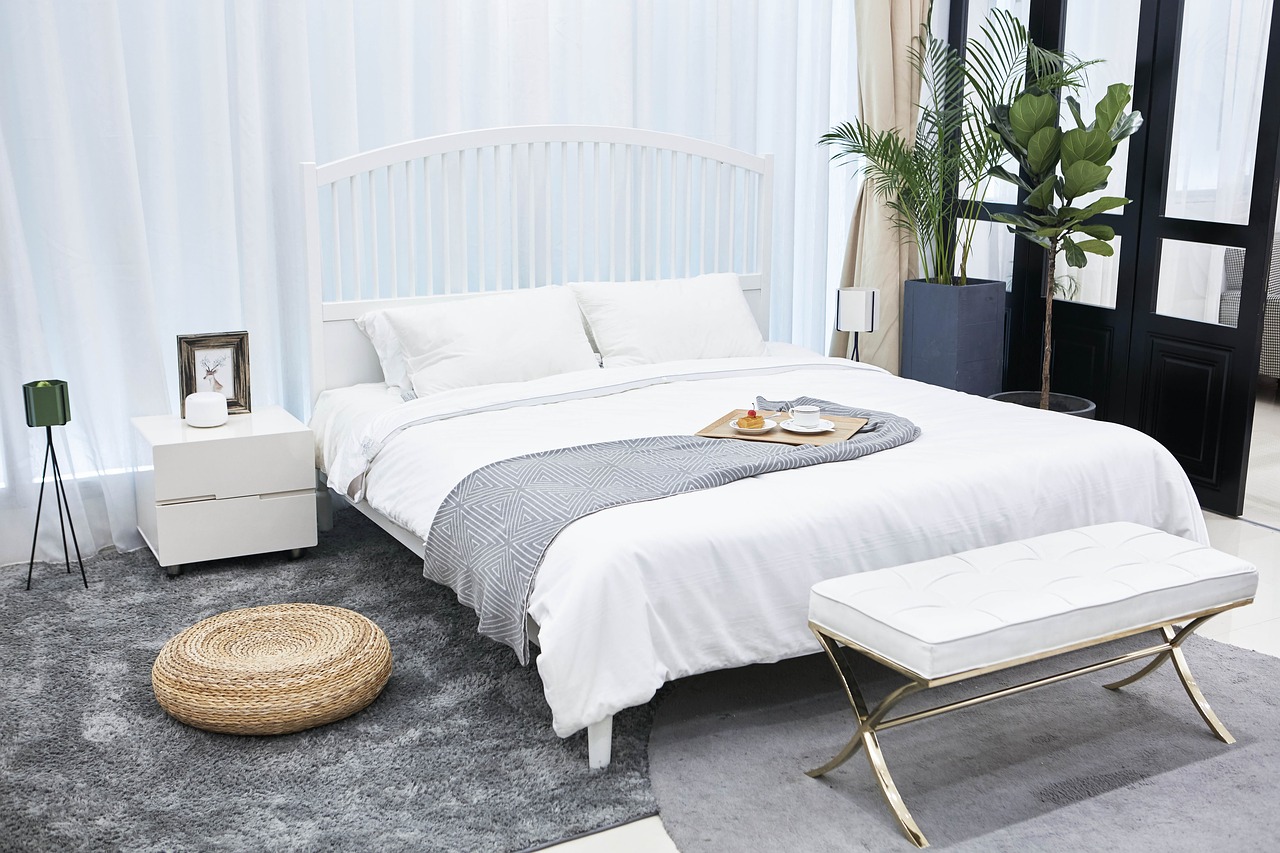 łóżko białe z drewna belluno elegante